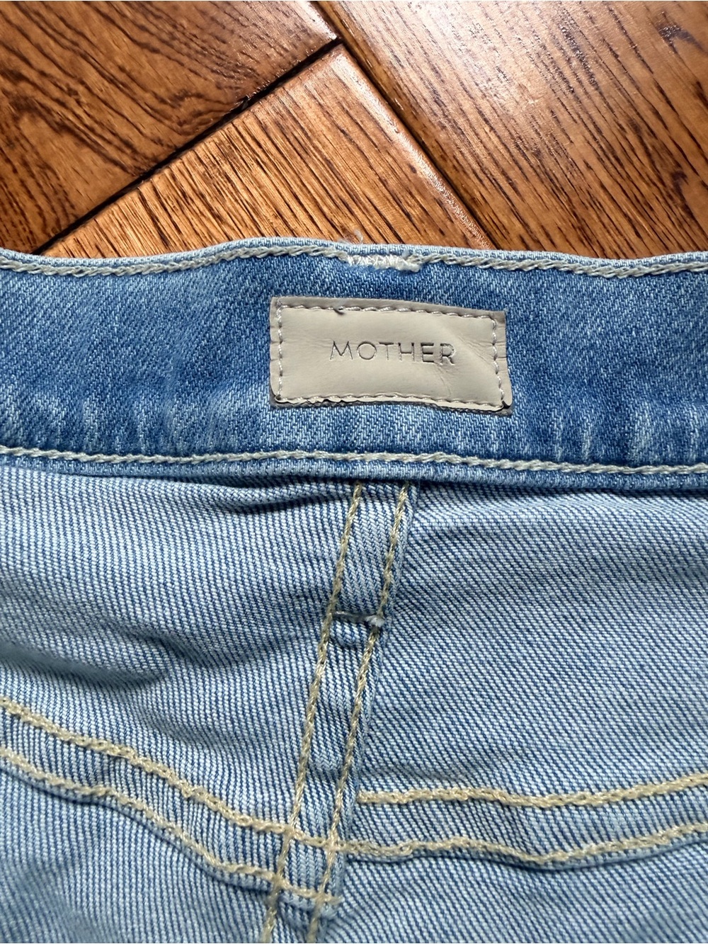 MOTHER Rascal High Waist Slit Chew Shorts with palm tree detail - Picture 5 of 7